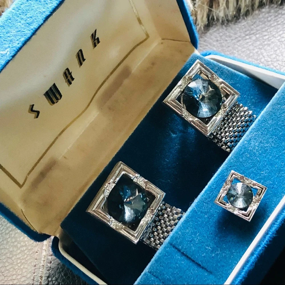 Vintage Swank blue rivoli crystal wrap cuff links tie clip boxed set